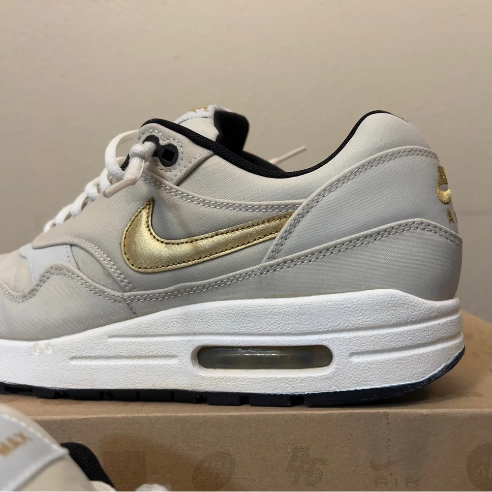Nike Air Max 1 Premium QS Gold Trophy - Picture 4 of 9